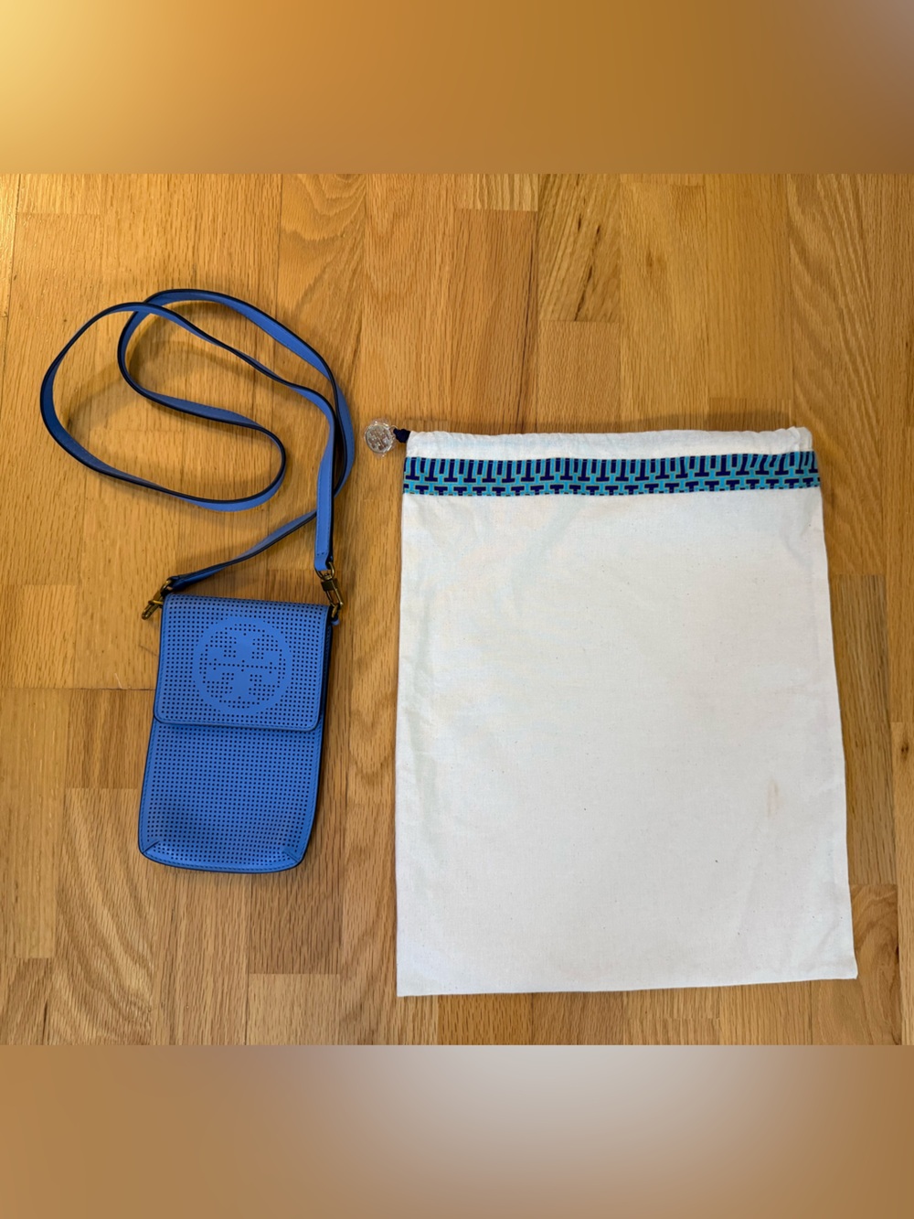 Tory Burch Logo Perforated Leather Crossbody Phone Bag w/ Dust Bag Montego  Blue - Picture 13 of 13